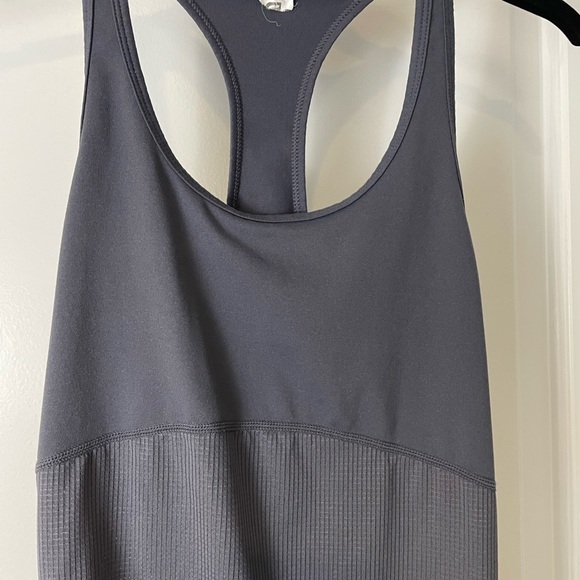 2 for $15 💚 Fabletics curved cinch racer back tank - Picture 3 of 4